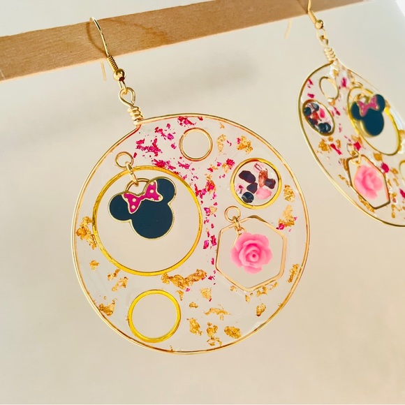 Disney Minnie Mouse earrings - Picture 2 of 5